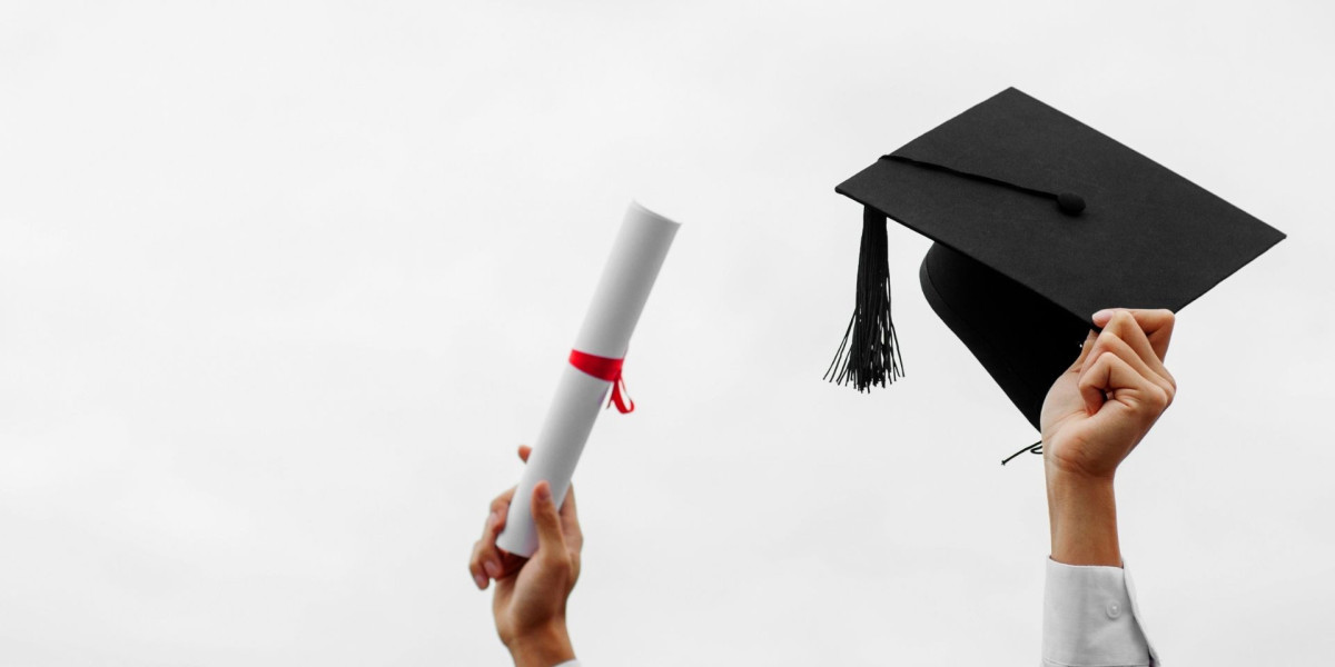 Ultimate Guide to the Best Scholarships Around the World (2025 Edition)