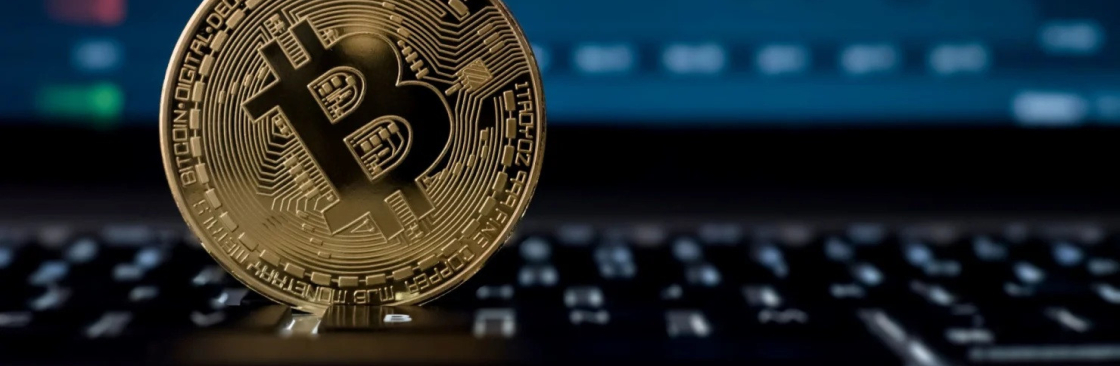 Crypto Analyst Cover Image