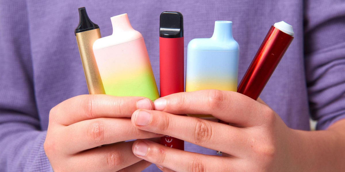 Unveiling the Flavor of Comfort: RAZ Graham Twist Vape – A Sweetly Spiced Sensation