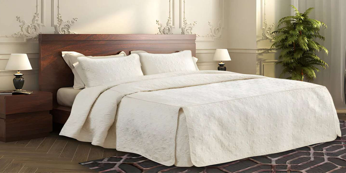 Elevate Your Home with Luxury Bath Towels and Elegant Linen Tablecloths