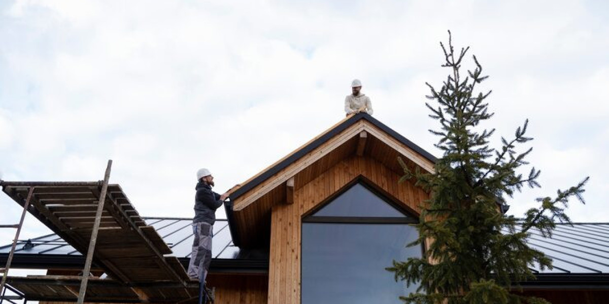 Roofers In Spring, TX Guide You Through Choosing Between Metal And Asphalt Roofs