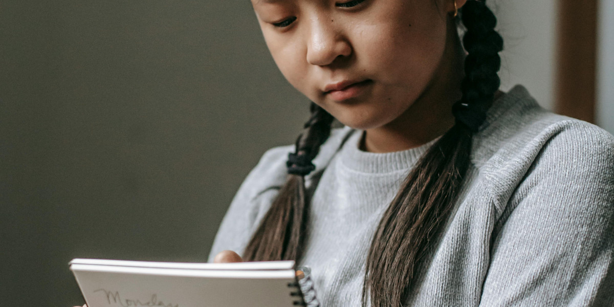 The Essay: A Timeless Form of Thoughtful Expression