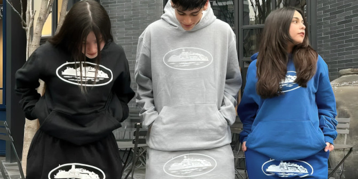 Corteiz Clothing and Zach Bryan Merch: Fashion for the Bold