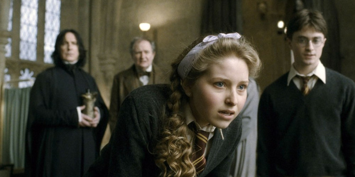 Jessie Cave: Harry Potter Convention Ban Explained