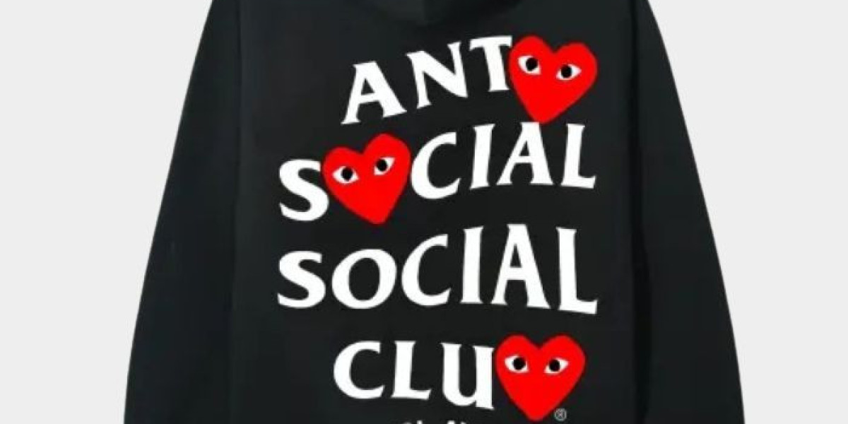 How Comme Des Garcons Nails Avant Garde