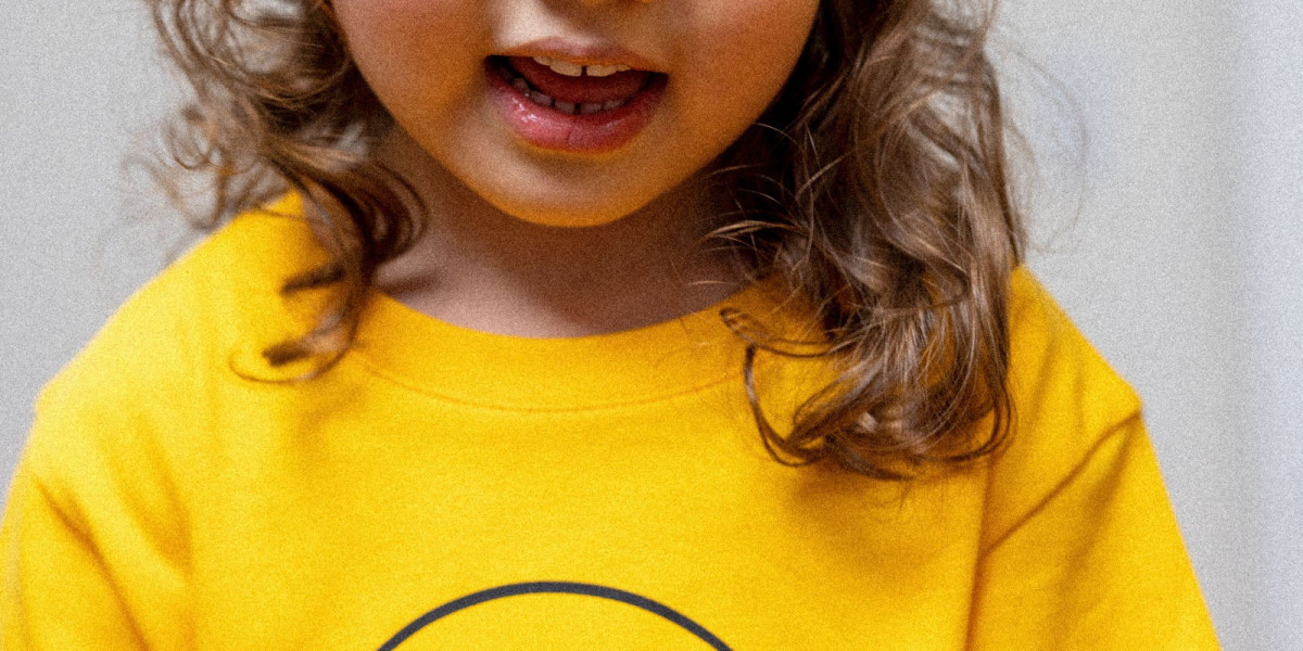 How to Style Streetwear: Trends & Tips for 2025