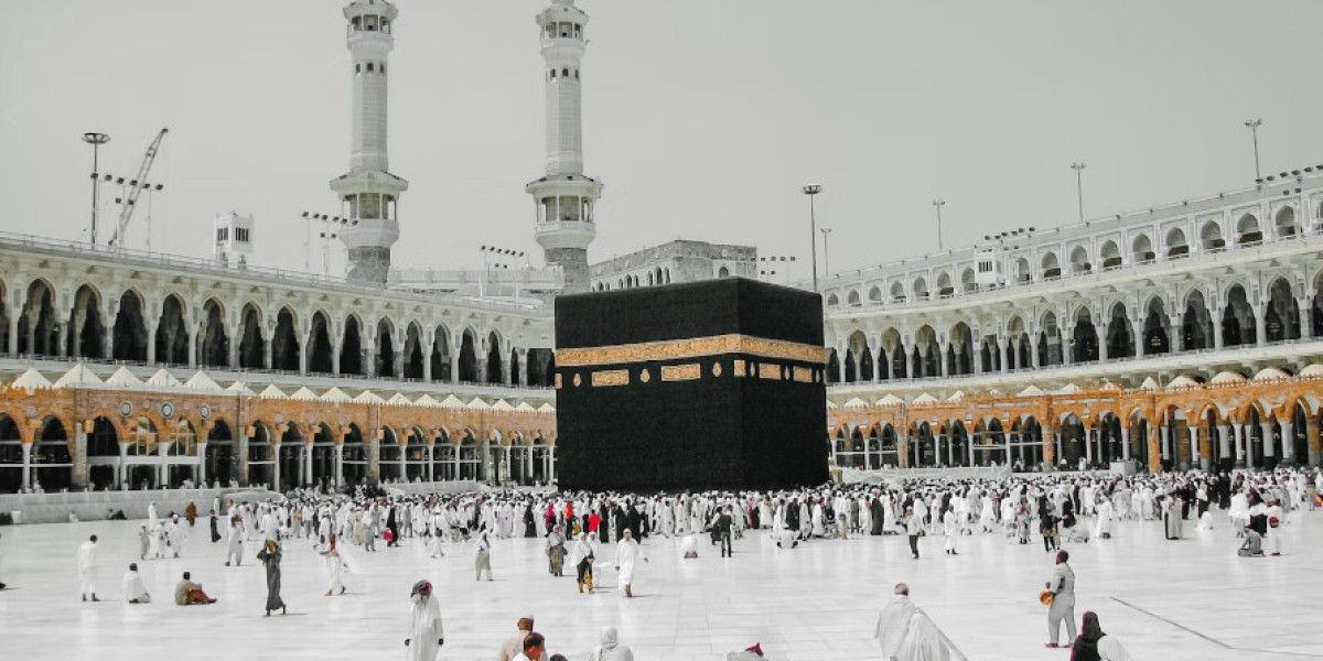 Understanding The Spiritual Significance Of Umrah | A Deep Dive for UK Muslims