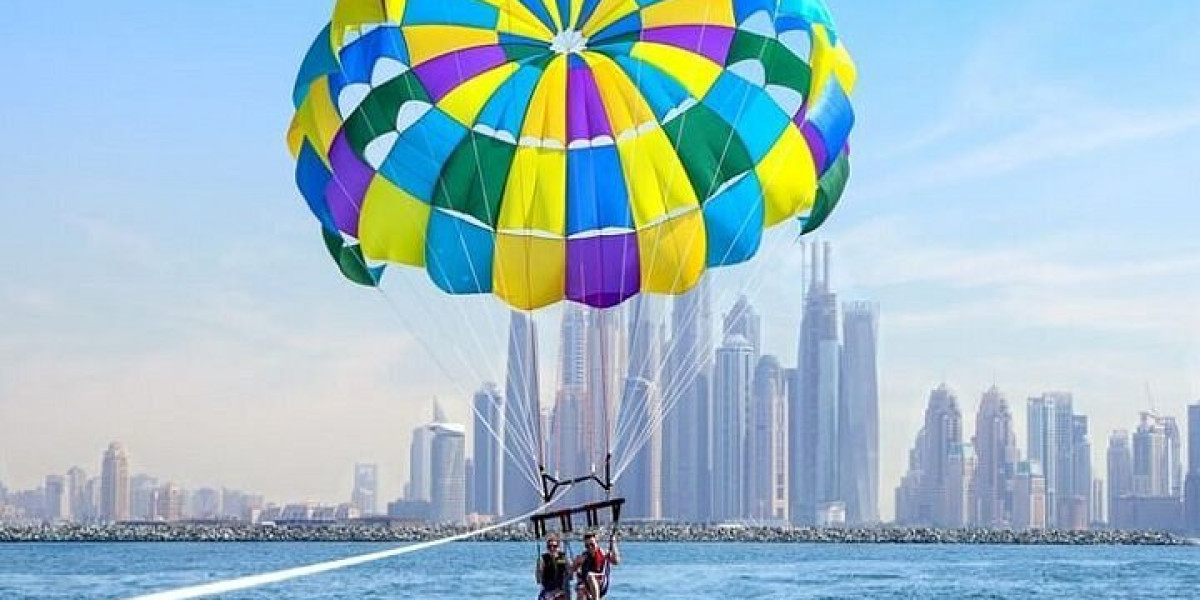 Top Reasons Why Parasailing in Dubai is a Must-Try Adventure