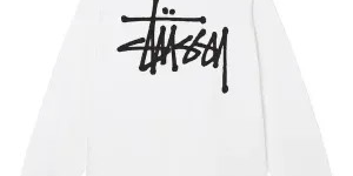 Stussy Holiday ’25 hoodies, vestes et doudounes