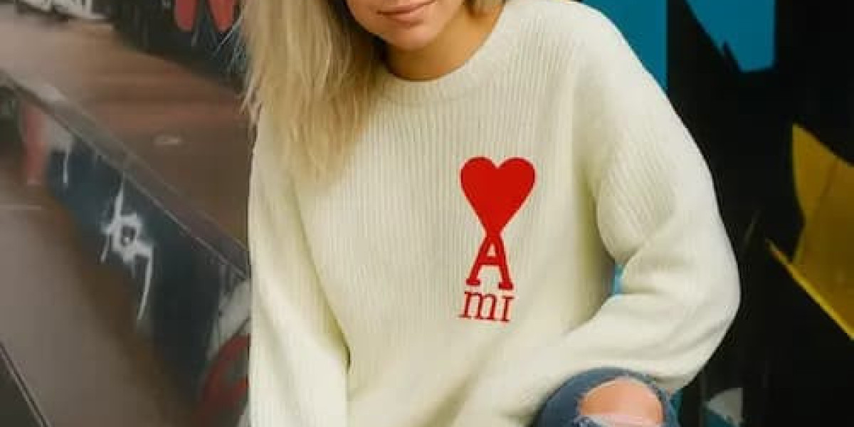 AMI Paris Hoodies – Französischer Stil trifft moderne Streetwear in Deutschland