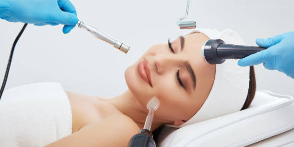 The Role of HydraFacial in Acne Scar Reduction