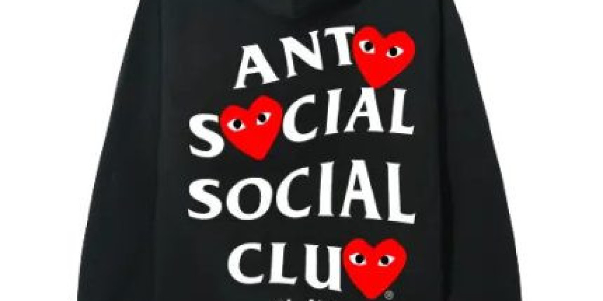 Modern Streetwear Evolves in Comme Des Garçons Canada NEW2025