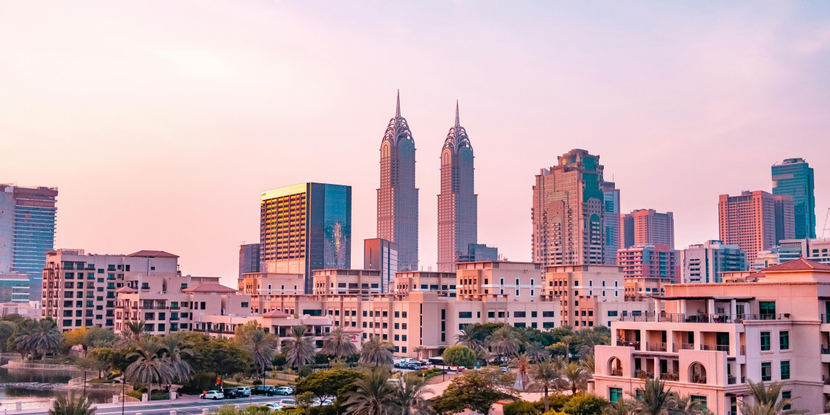 Airbnb-Management-Emirates-Hills: Premium Hosting Solutions by Crown Vacation