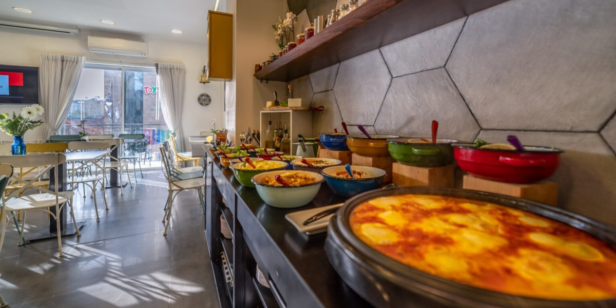 Travel Smarter: The Advantages of Booking a Deluxe Hotel in Jerusalem